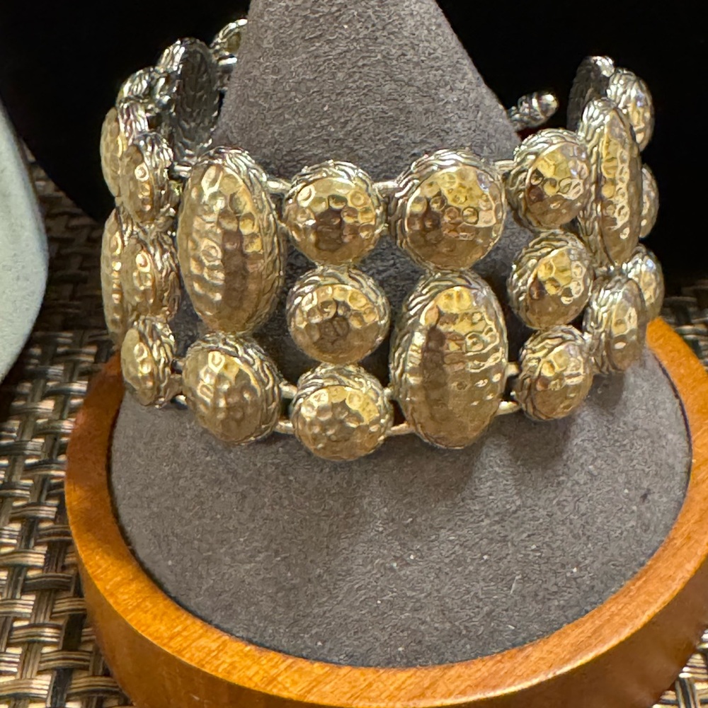 NWOT chunky  Hammered gold & silvertone link bracelet